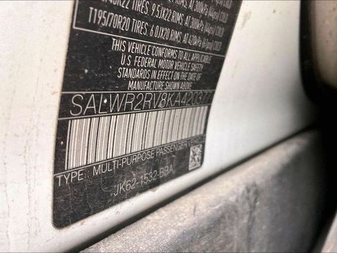 Used 2019 Land Rover Range Rover Sport HSE image 11