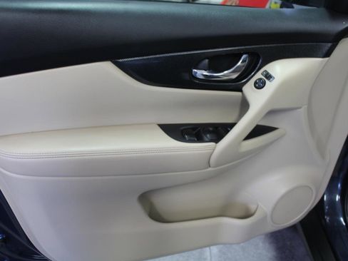 Used 2015 Nissan Rogue SL w/ SL Premium Package AWD/4WD image 22