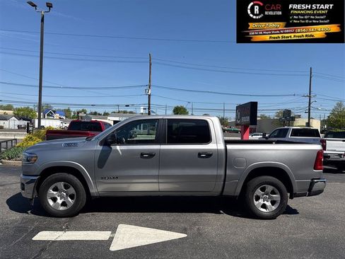 Used 2025 RAM 1500 Big Horn AWD/4WD image 4