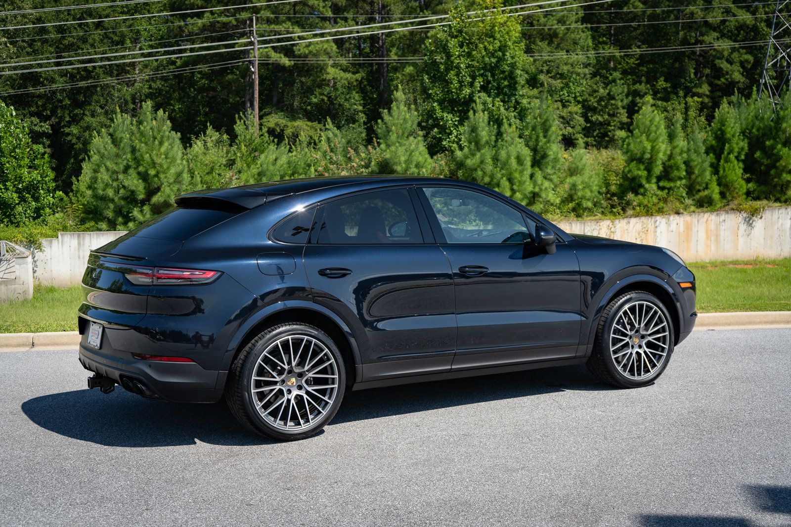 Used 2023 Porsche Cayenne Platinum Edition AWD/4WD image 18