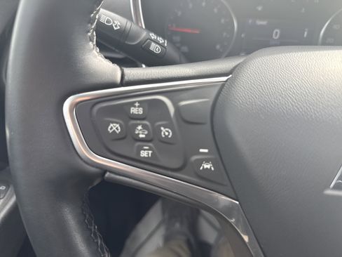 Used 2023 Chevrolet Equinox LT image 50