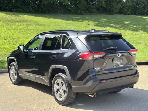Used 2023 Toyota RAV4 XLE FWD image 8