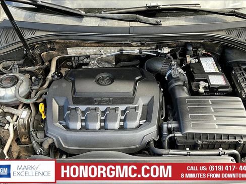 Used 2020 Volkswagen Tiguan SEL AWD/4WD image 29