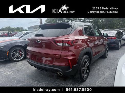 Used 2023 Chevrolet TrailBlazer RS w/ Sun and Liftgate Package FWD image 2
