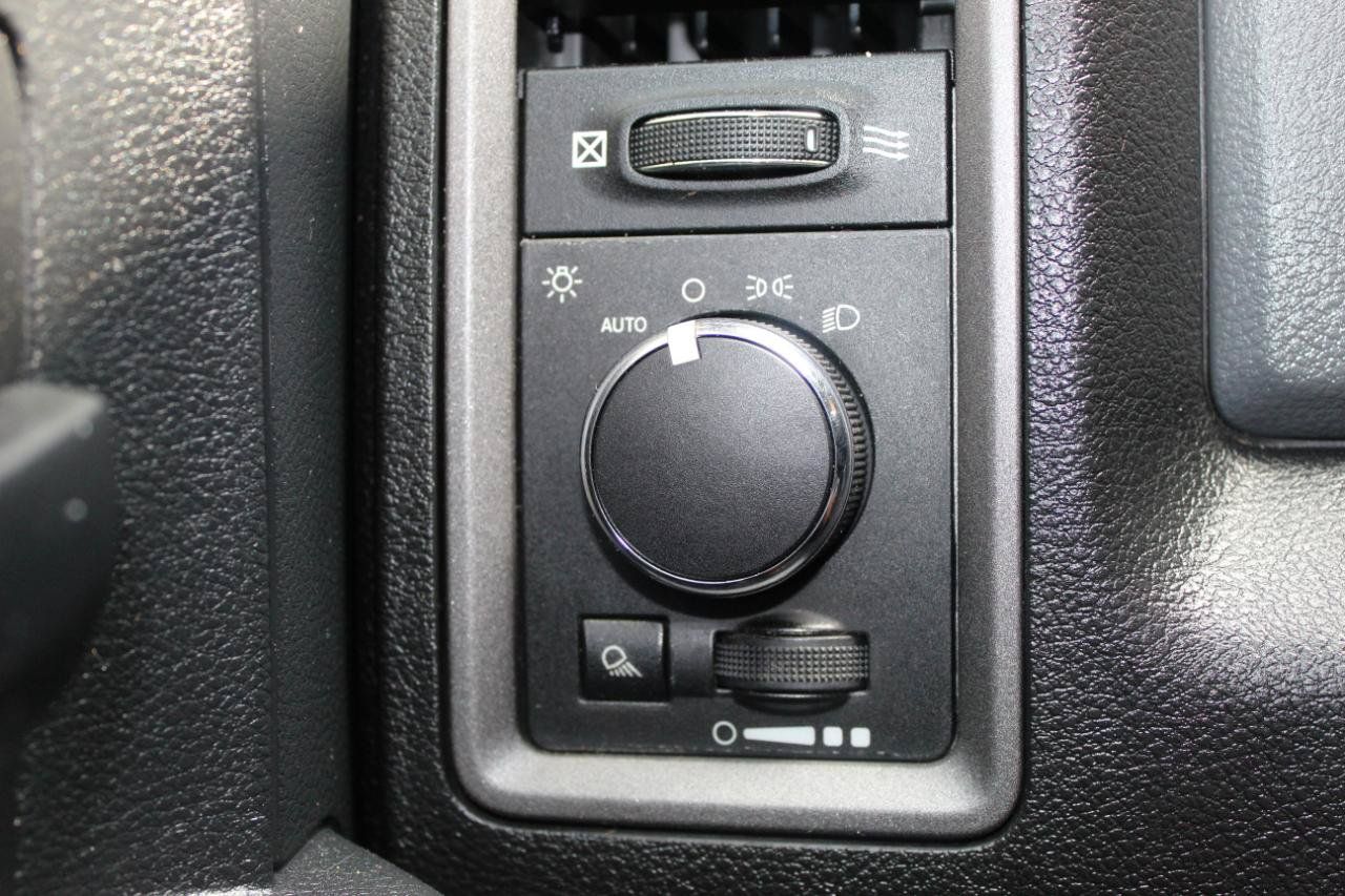 Used 2013 RAM 2500 Tradesman w/ Chrome Appearance Group AWD/4WD image 22