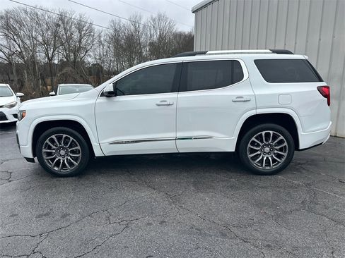 Used 2022 GMC Acadia Denali w/ Denali Ultimate Package image 9
