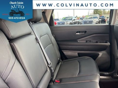 New 2026 Nissan Pathfinder SL image 25