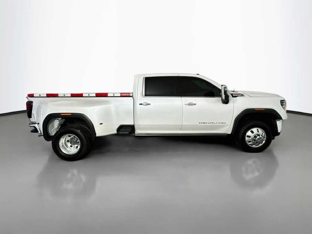 Used 2024 GMC Sierra 3500 Denali w/ Technology Package AWD/4WD image 3