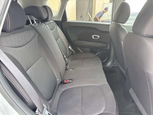 Used 2015 Kia Soul image 11