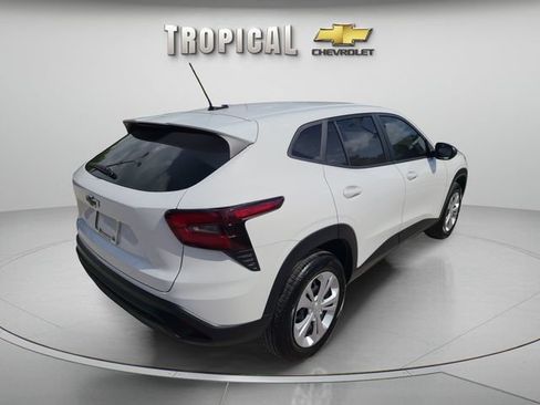 New 2026 Chevrolet Trax LS FWD image 5