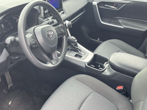 Certified 2025 Toyota RAV4 XLE AWD/4WD image 10