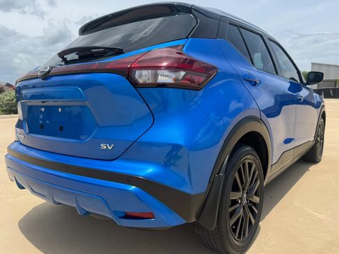 Used 2023 Nissan Kicks SV FWD image 13