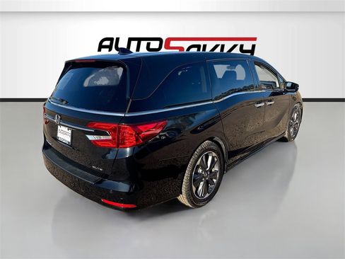 Used 2022 Honda Odyssey Elite image 7