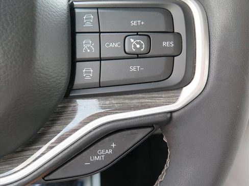 Used 2022 Jeep Wagoneer Series II w/ Convenience Group I RWD image 18