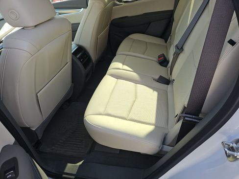 Used 2025 Cadillac XT5 Premium Luxury image 19