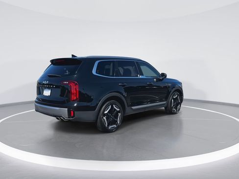 Used 2024 Kia Telluride S w/ S Sunroof Package FWD image 8