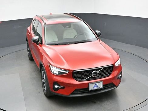 Used 2023 Volvo XC40 B5 Plus w/ Driver Assist Package AWD/4WD image 49