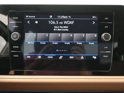 Used 2025 Volkswagen Jetta SEL FWD image 20