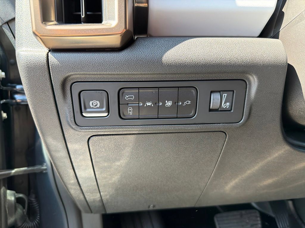 Used 2025 GMC Hummer EV 3X AWD/4WD image 12