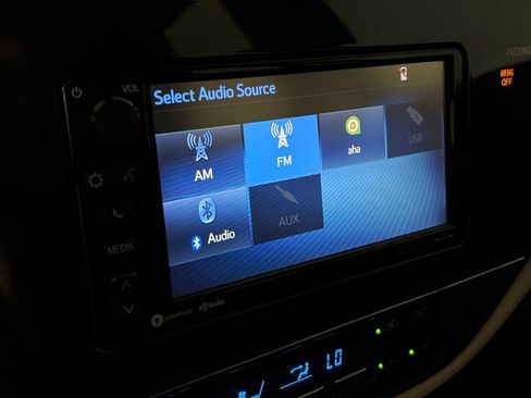 Used 2018 Toyota Corolla iM w/ Carpet Mat Package (TMS) FWD image 27