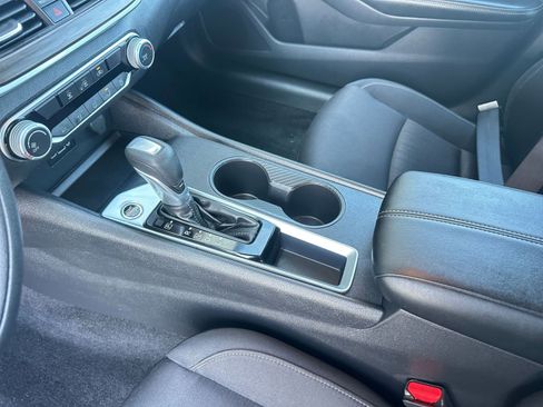 Used 2025 Nissan Altima 2.5 SV image 41