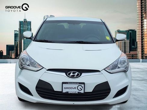 Used 2015 Hyundai Veloster image 9