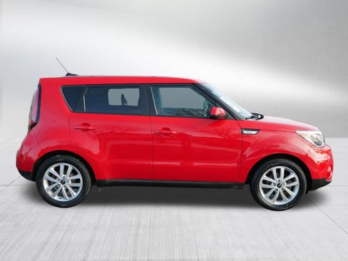 Used 2018 Kia Soul + image 8