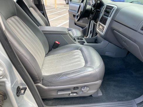 Used 2002 Mercury Mountaineer 2WD V8 image 29