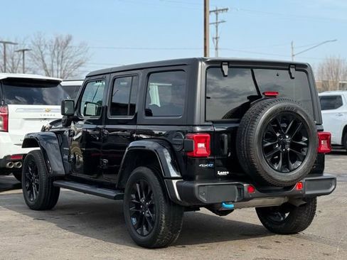 Used 2022 Jeep Wrangler Unlimited Sahara w/ Cold Weather Group image 44