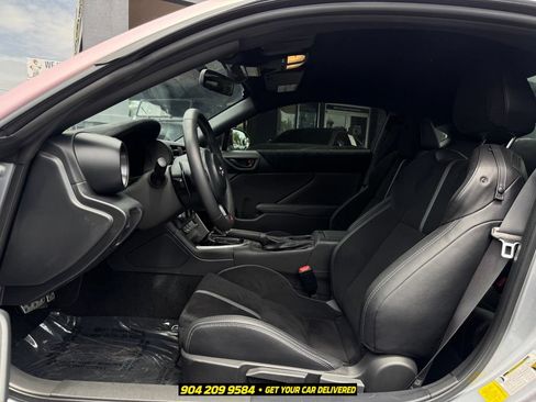 Used 2023 Toyota GR86 Premium w/ ALL Weather Mat Package (TMS) RWD image 26
