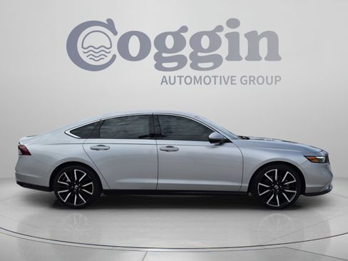 Certified 2024 Honda Accord Touring image 7