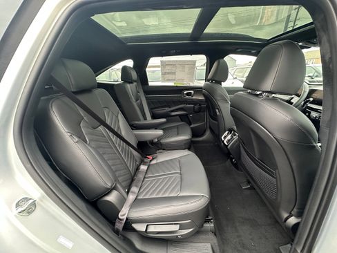 New 2026 Kia Sorento SX Prestige image 17