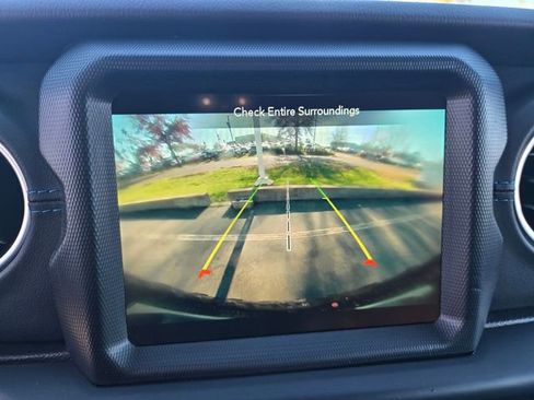 Used 2023 Jeep Wrangler Unlimited Rubicon 4xe w/ Steel Bumper Group image 12