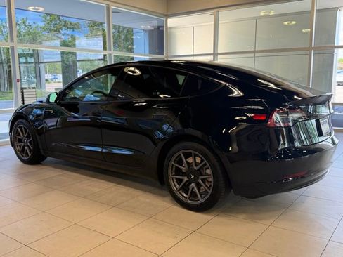 Used 2022 Tesla Model 3 Long Range AWD/4WD image 14