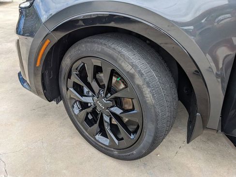 Certified 2023 Kia Sorento SX FWD image 37