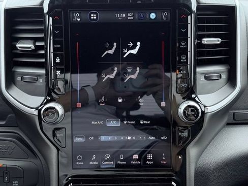 New 2026 RAM 2500 Big Horn AWD/4WD image 36