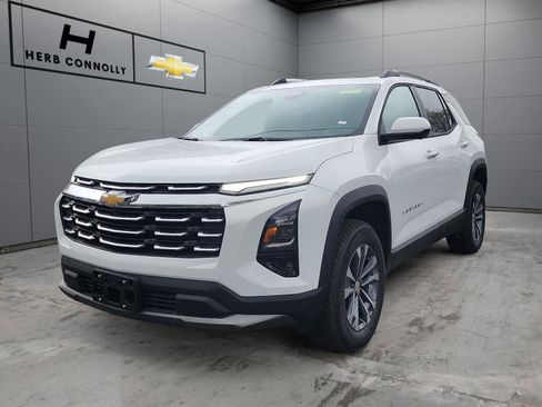 New 2026 Chevrolet Equinox LT w/ Convenience Package II AWD/4WD image 1