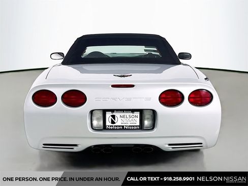 Used 1999 Chevrolet Corvette Convertible w/ Memory Pkg RWD image 6