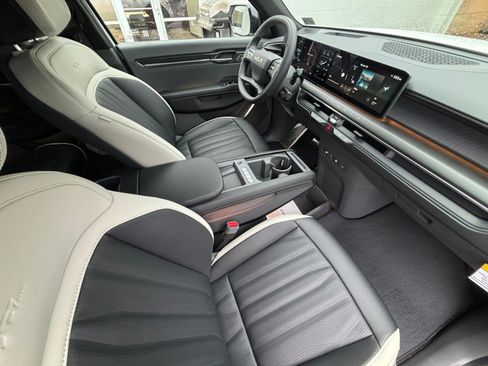 New 2026 Kia EV9 GT-Line image 17