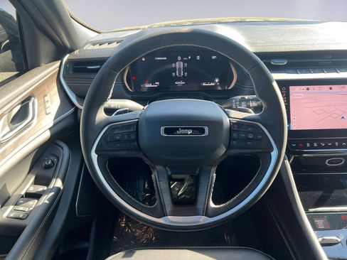 New 2026 Jeep Grand Cherokee Limited image 13