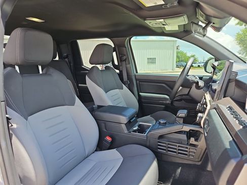 Used 2024 Toyota Tacoma TRD Sport RWD image 19