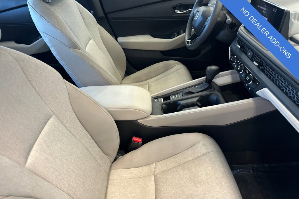 Used 2025 Honda Accord SE image 16