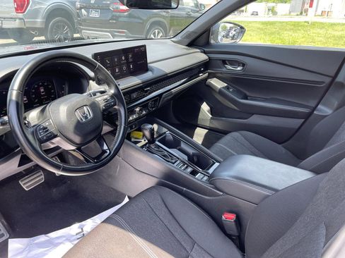 Used 2023 Honda Accord Sport image 4
