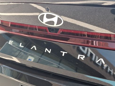 New 2026 Hyundai Elantra SEL Sport FWD image 11