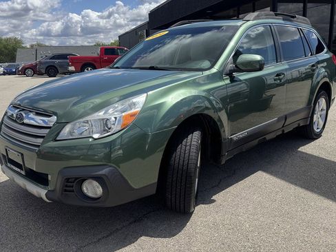 Used 2014 Subaru Outback 2.5i Limited AWD/4WD image 4
