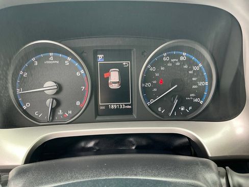 Used 2018 Toyota RAV4 LE w/ All Weather Liner Package AWD/4WD image 22