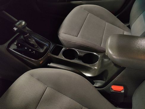 Used 2017 Kia Forte LX image 26