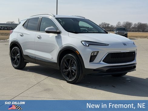 New 2026 Buick Encore GX Sport Touring image 2