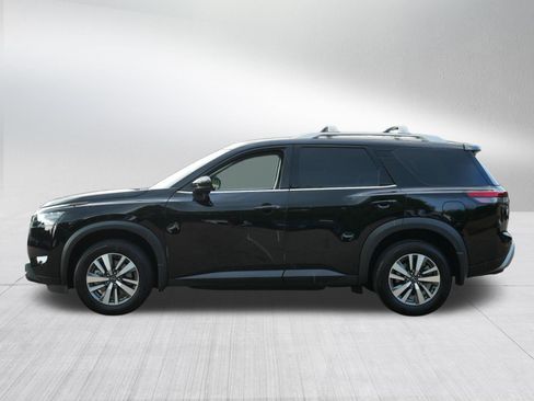 Certified 2025 Nissan Pathfinder SL AWD/4WD image 4