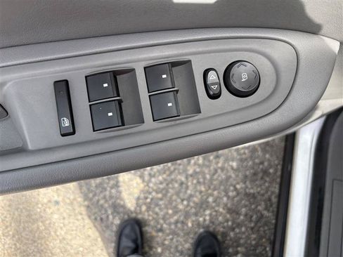 Used 2017 Chevrolet Traverse LT AWD/4WD image 9